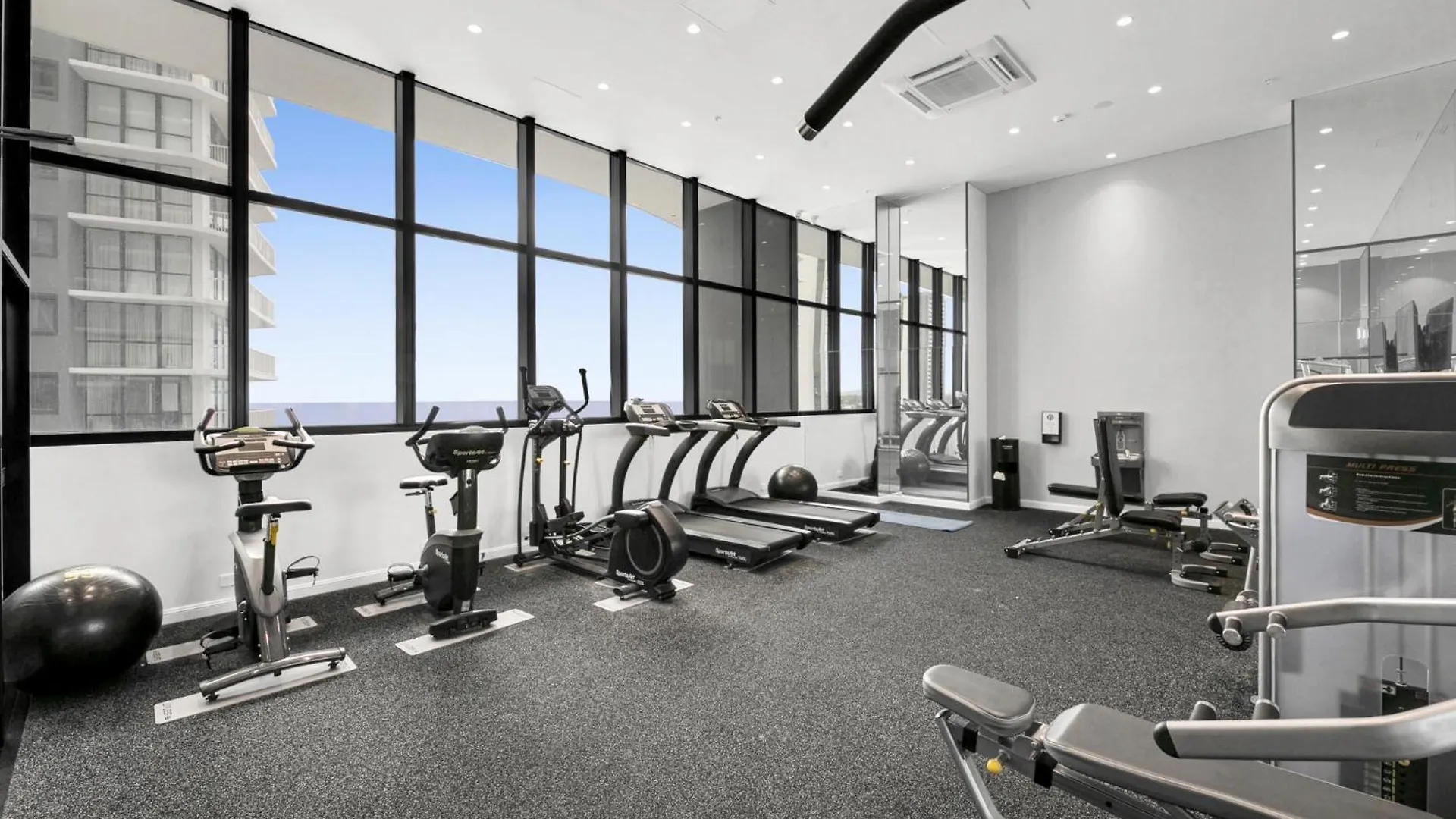Ferienwohnung Luxe Oceanfront 1-Bed High Rise With Pool & Gym Gold Coast 0*,  Australien